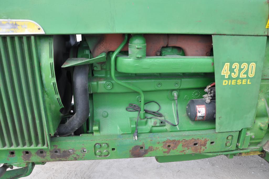 John Deere 4320 2wd tractor