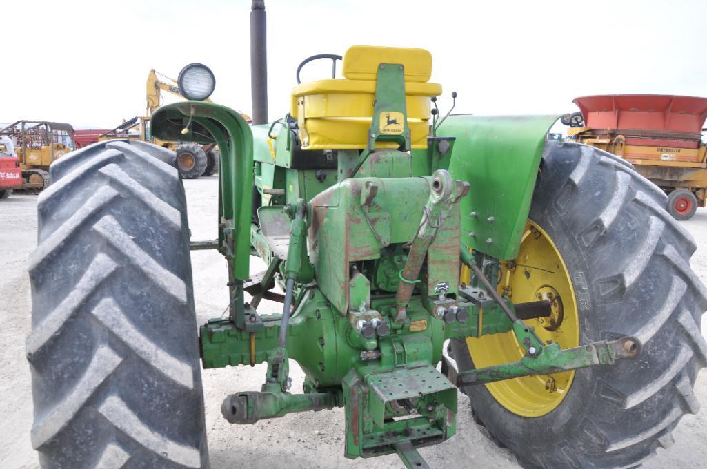 John Deere 4320 2wd tractor