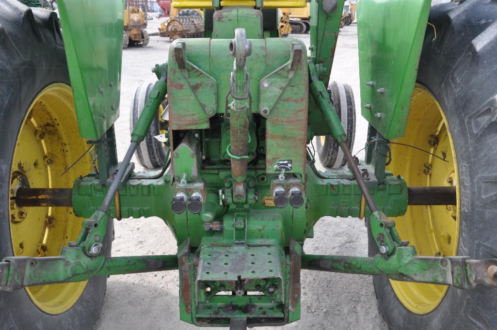 John Deere 4320 2wd tractor