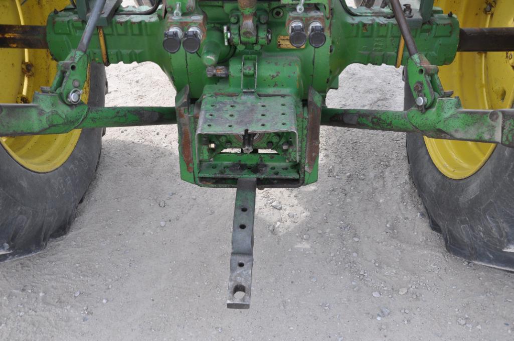 John Deere 4320 2wd tractor