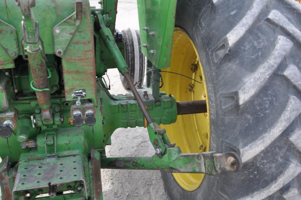 John Deere 4320 2wd tractor