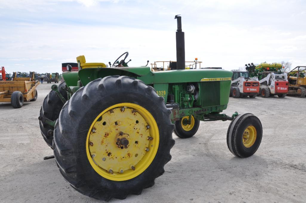 John Deere 4320 2wd tractor