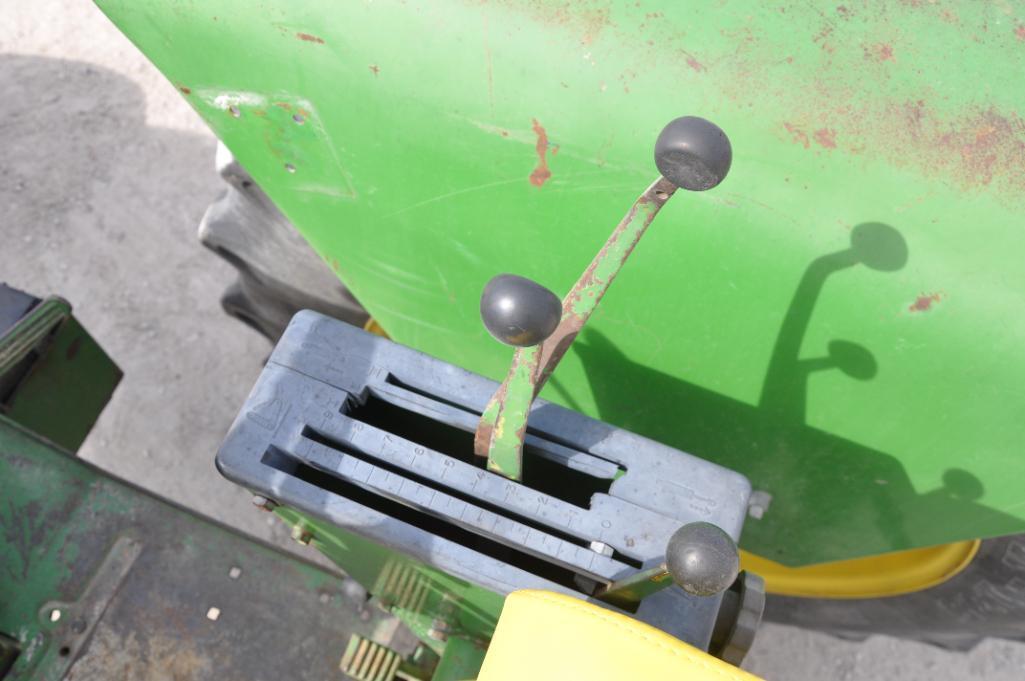 John Deere 4320 2wd tractor