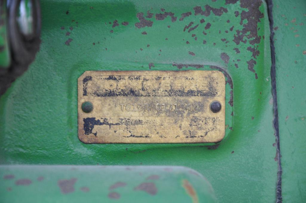 John Deere 4320 2wd tractor