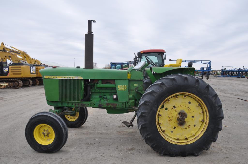 John Deere 4320 2wd tractor