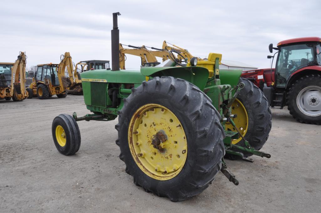 John Deere 4320 2wd tractor