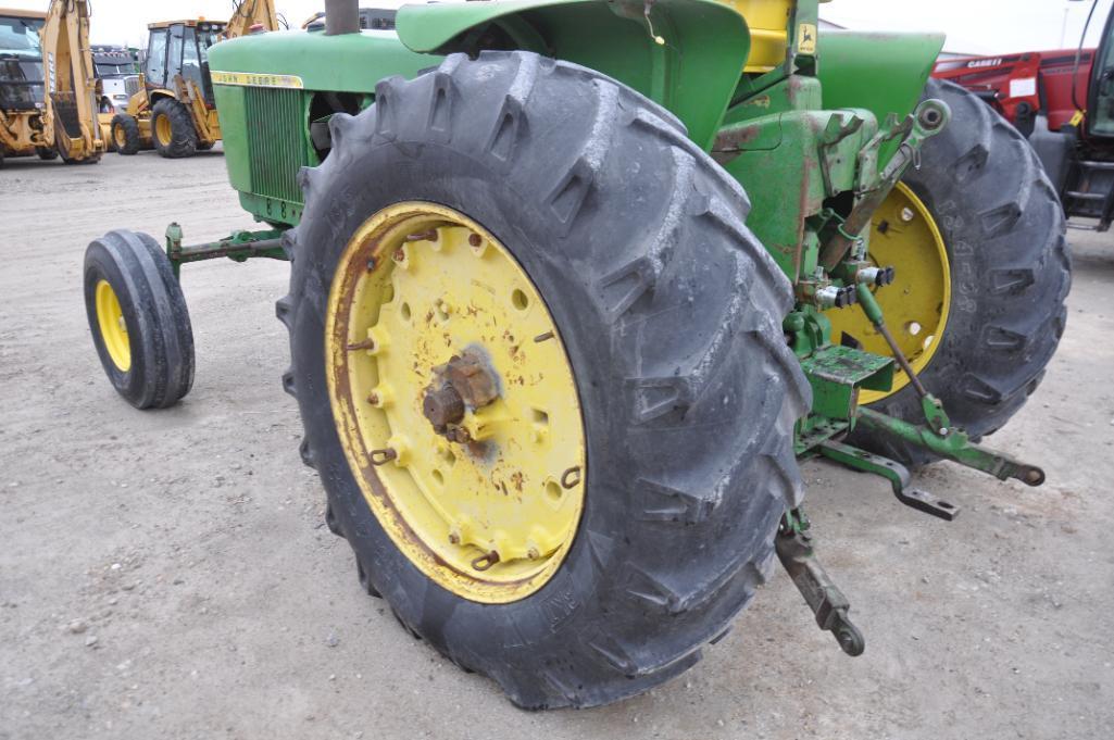 John Deere 4320 2wd tractor
