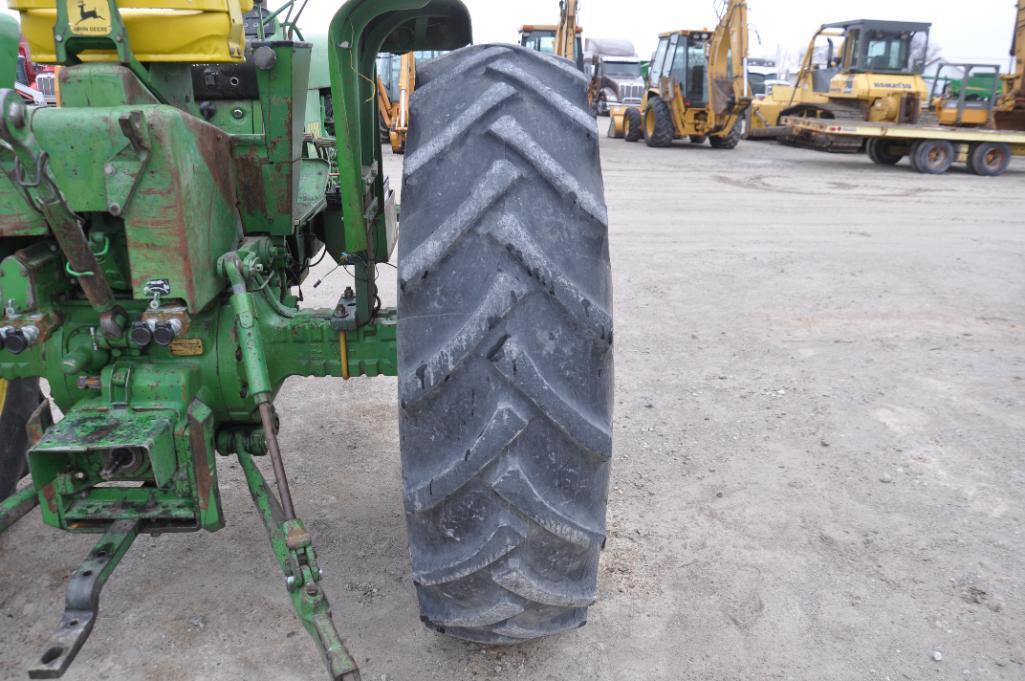 John Deere 4320 2wd tractor