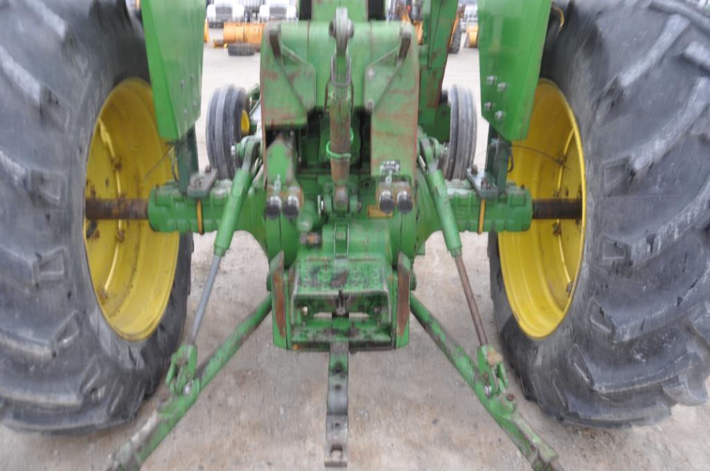 John Deere 4320 2wd tractor