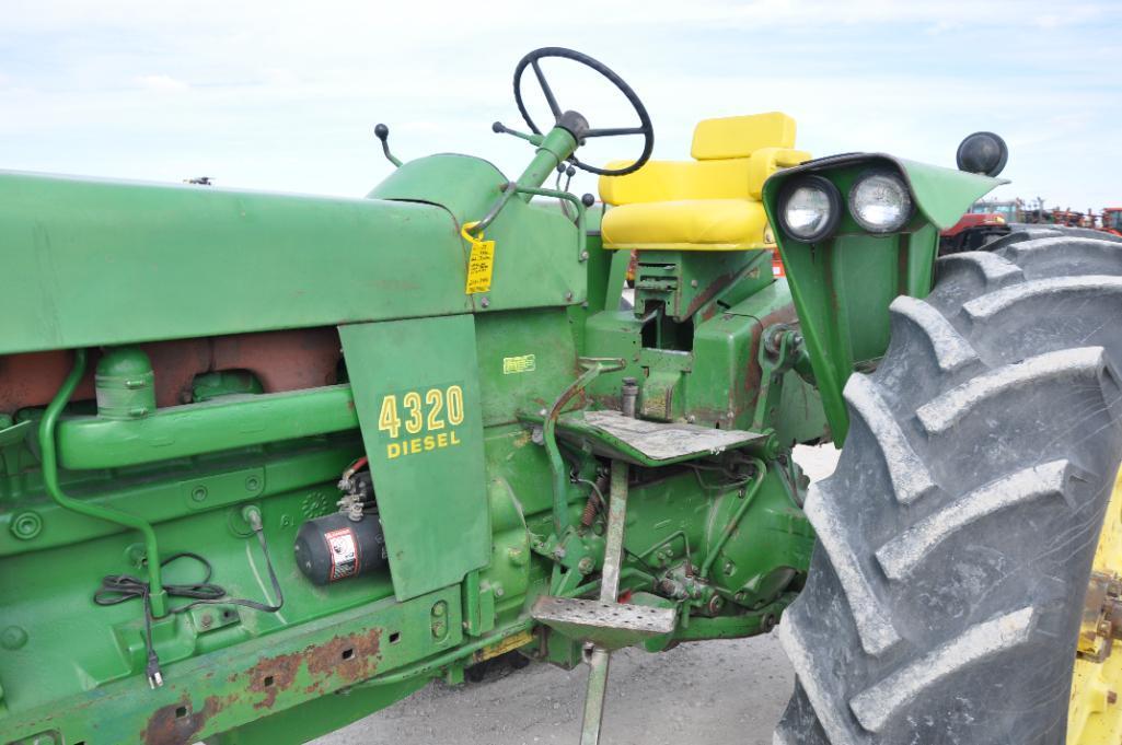 John Deere 4320 2wd tractor