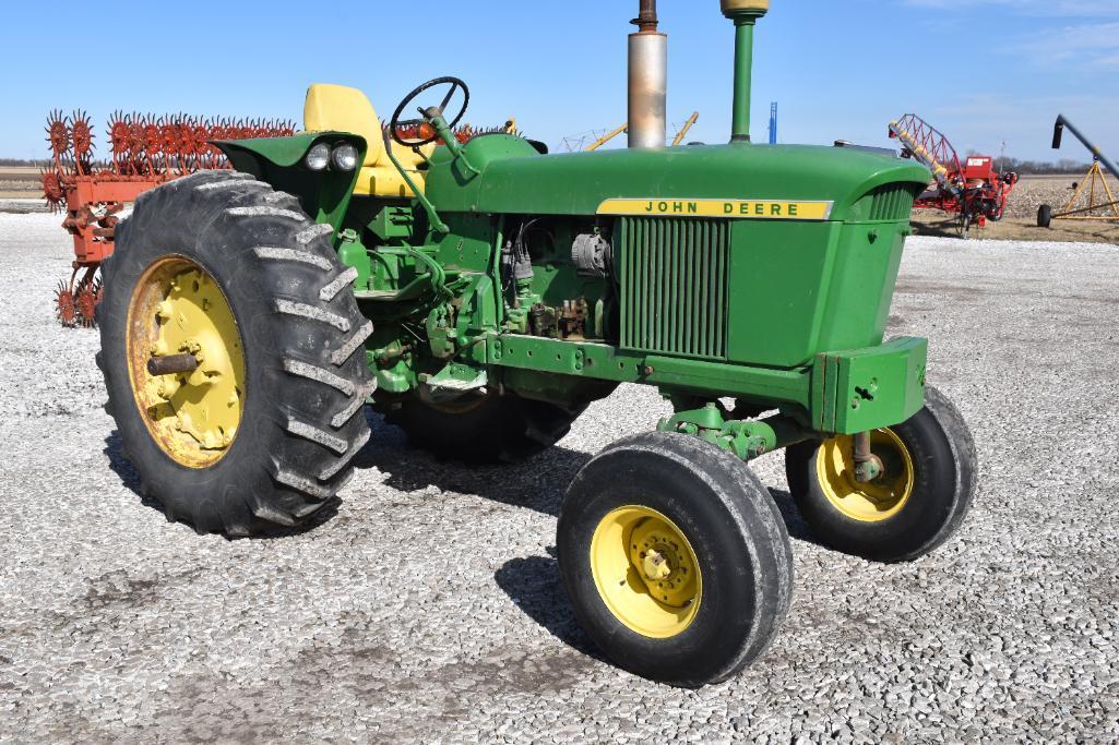 John Deere 3010 2wd tractor