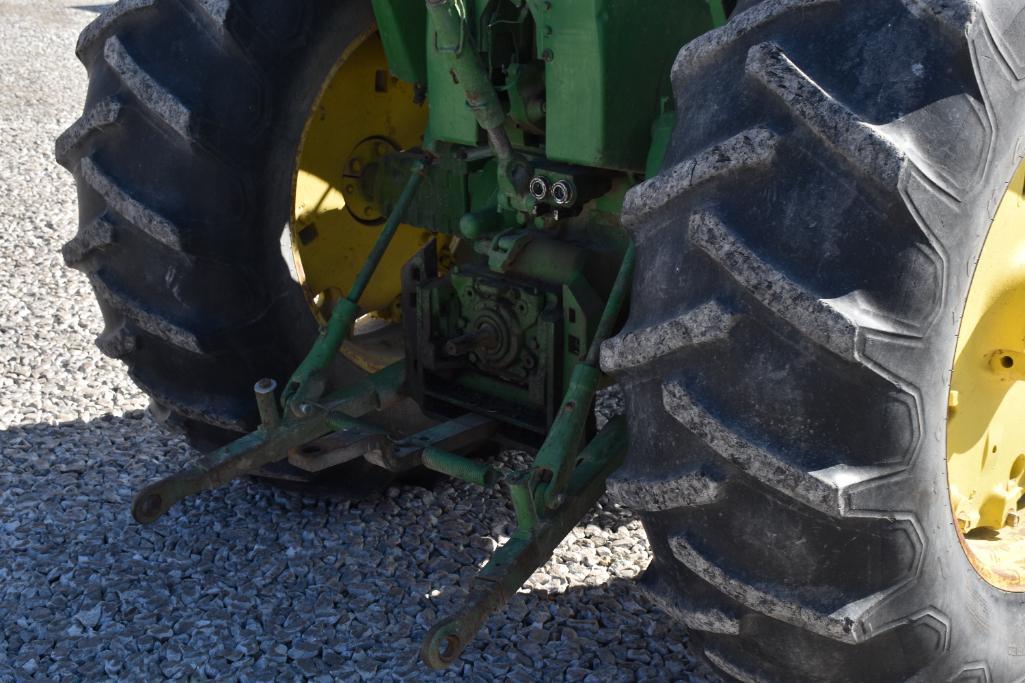 John Deere 3010 2wd tractor