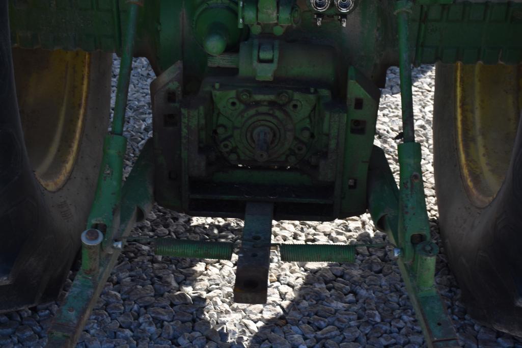 John Deere 3010 2wd tractor