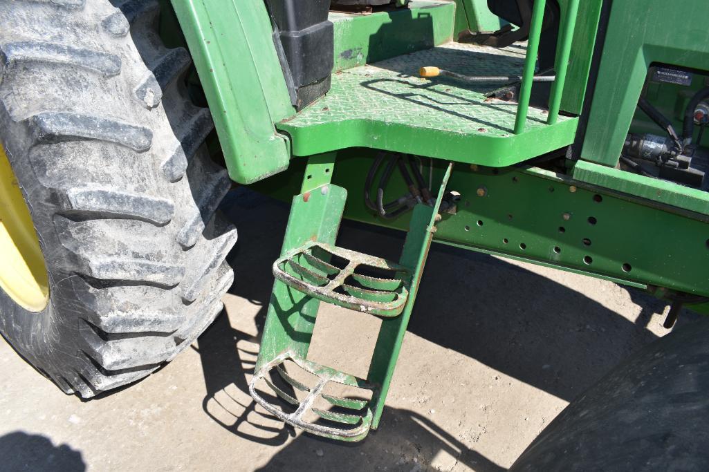 John Deere 6210 MFWD tractor