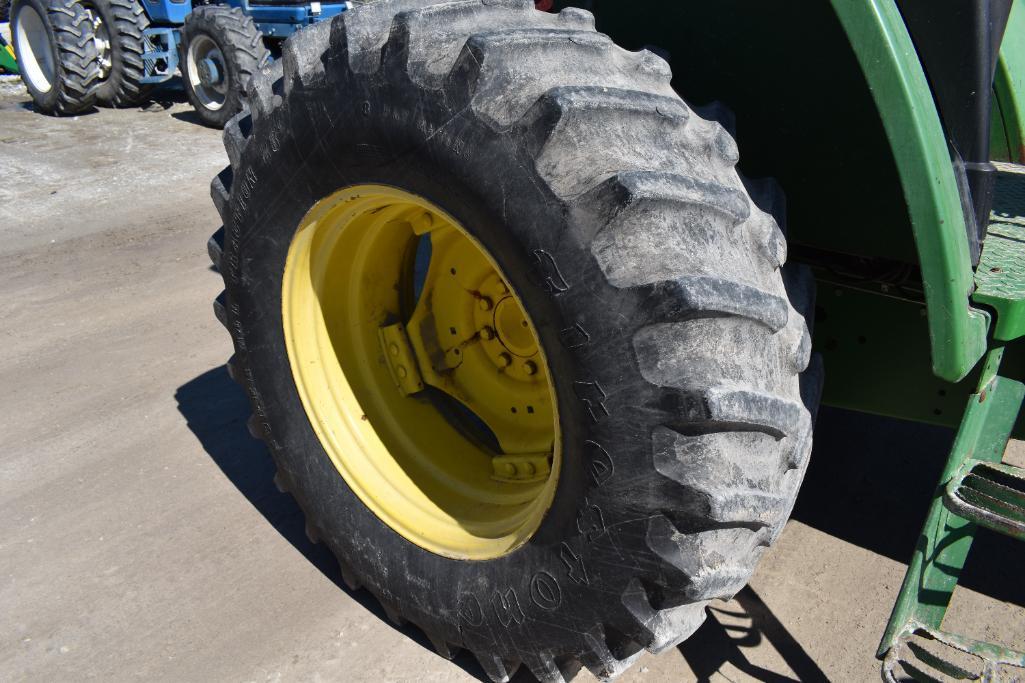 John Deere 6210 MFWD tractor