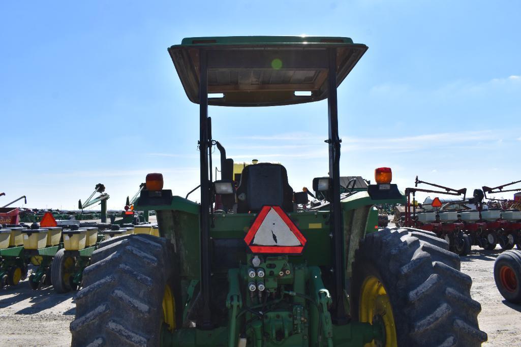 John Deere 6210 MFWD tractor
