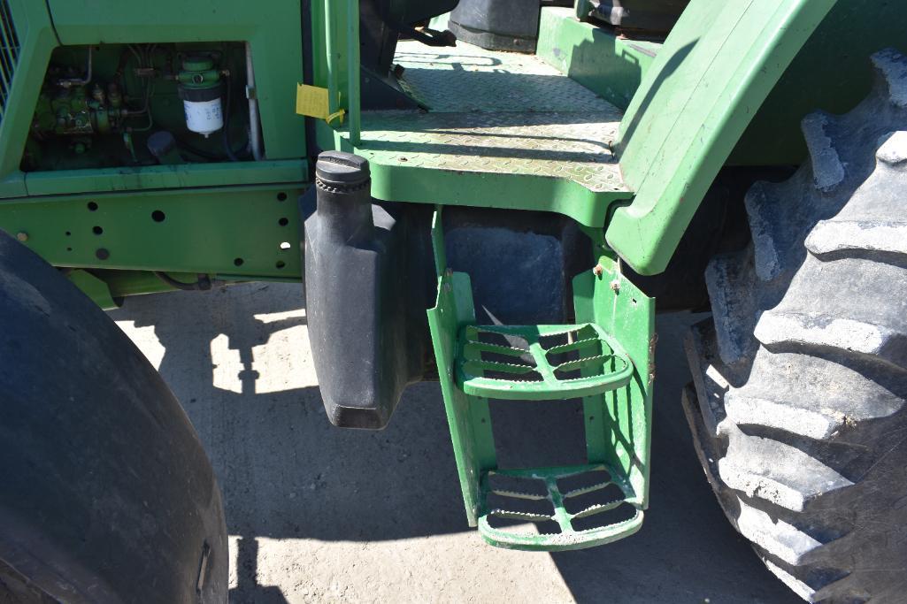 John Deere 6210 MFWD tractor