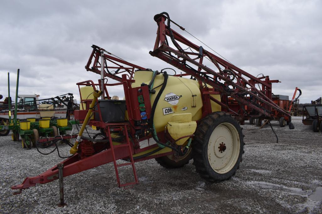 Hardi 750 pull-type sprayer