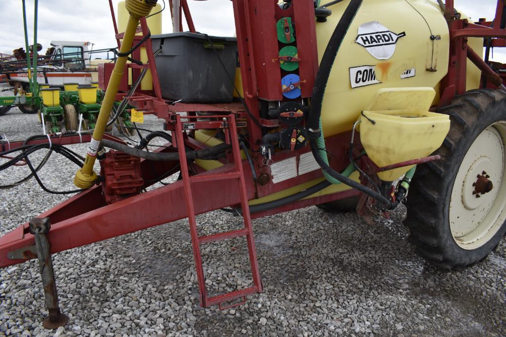 Hardi 750 pull-type sprayer