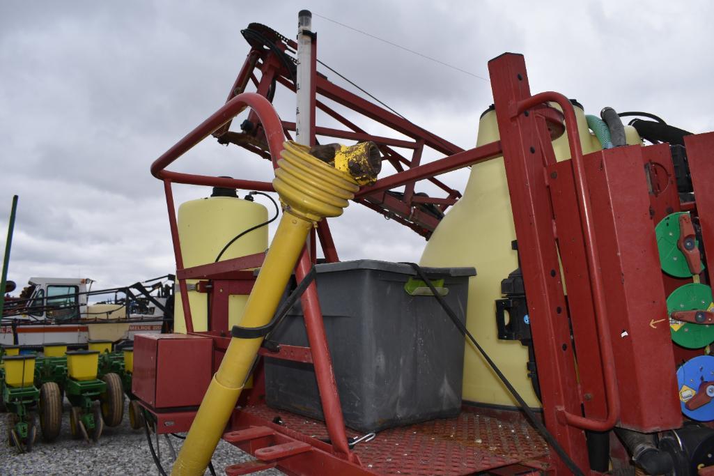 Hardi 750 pull-type sprayer