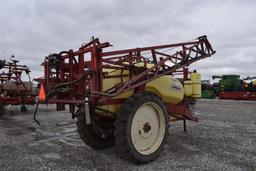 Hardi 750 pull-type sprayer