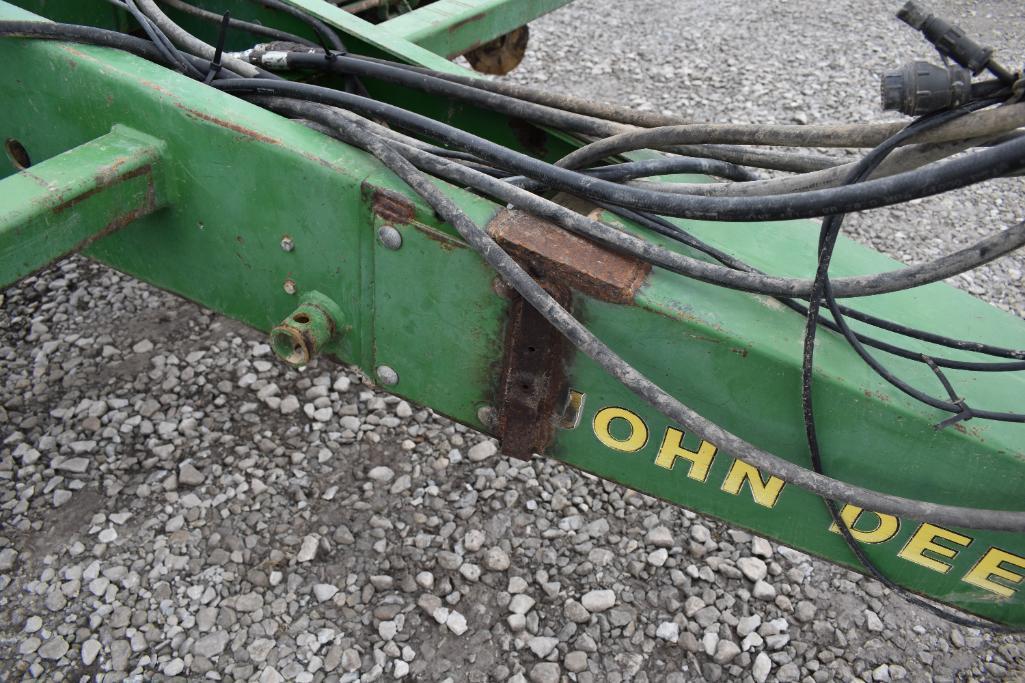 John Deere 7200 6 row 30" planter