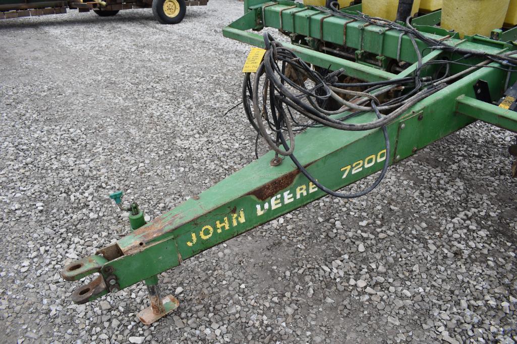 John Deere 7200 6 row 30" planter
