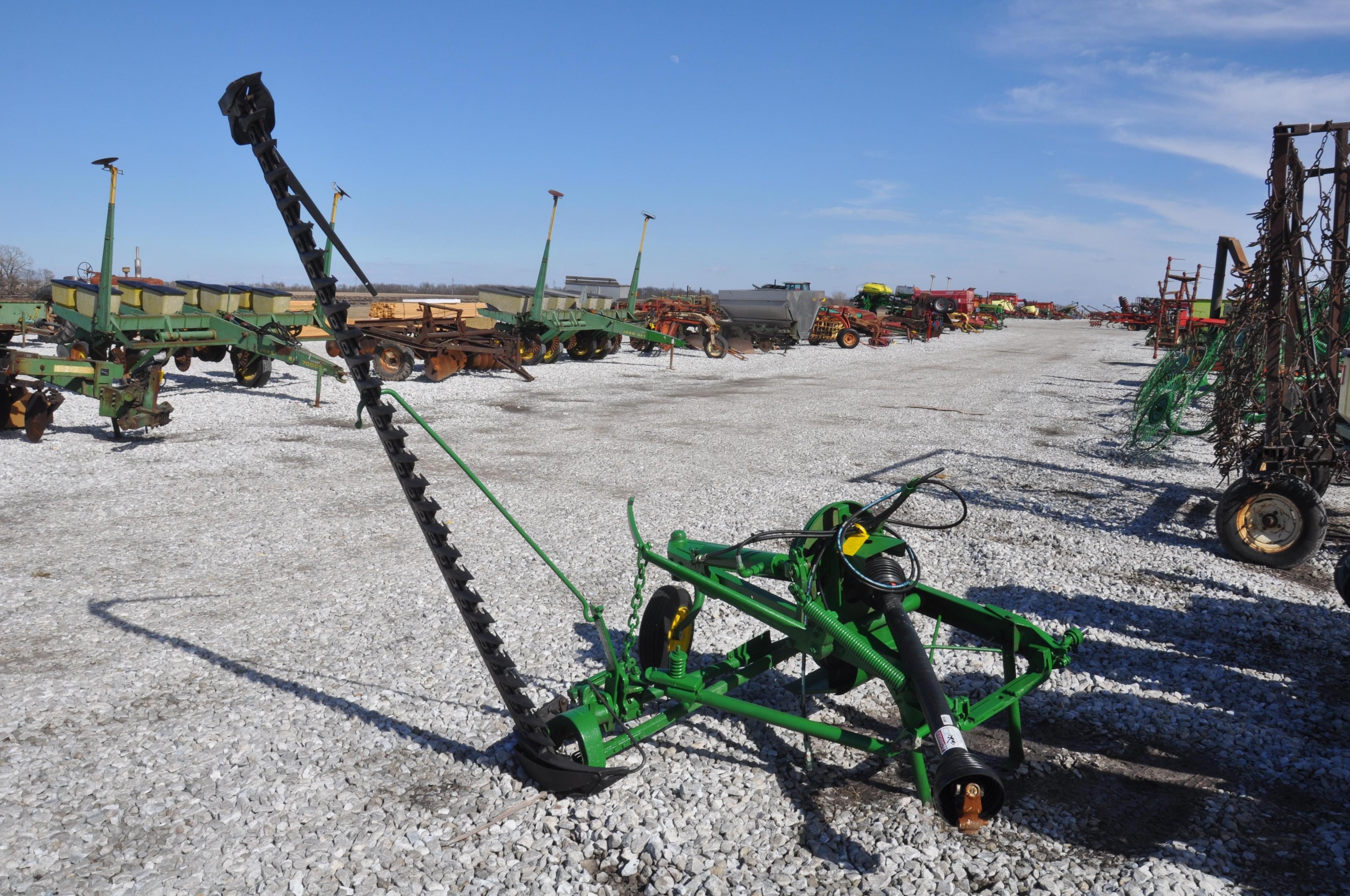 John Deere 38 7' sickle bar mower