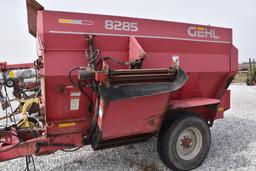 Gehl 8285 feed wagon