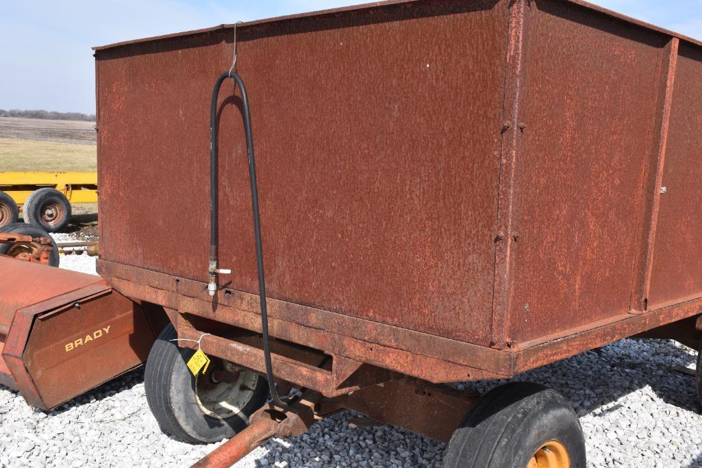 Barge wagon on running gear w/ hoist