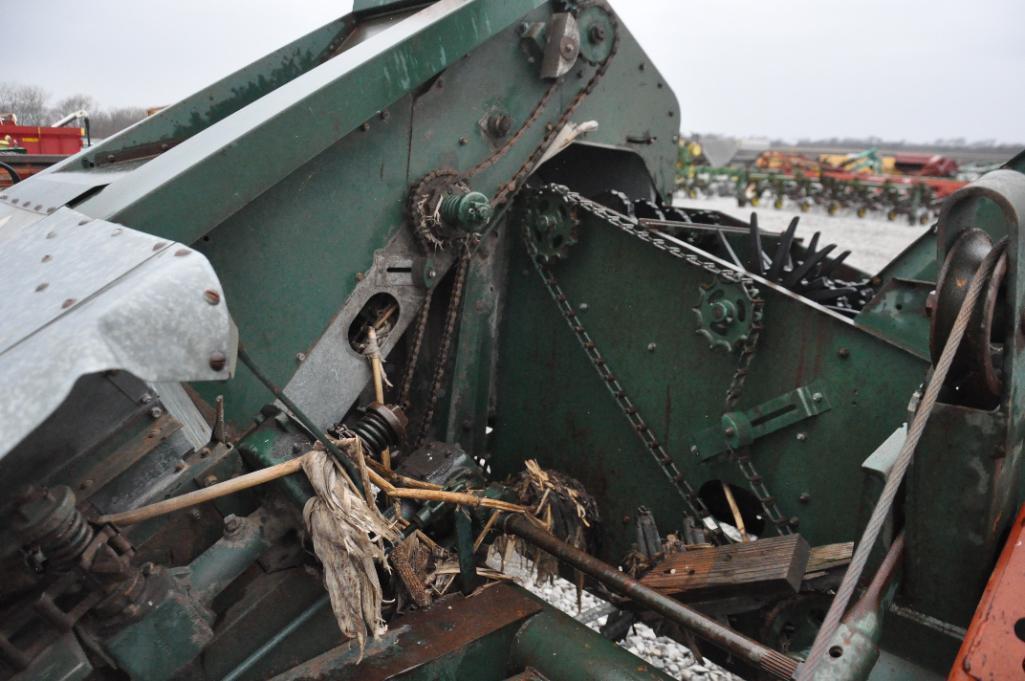 New Idea 324 2-row corn picker