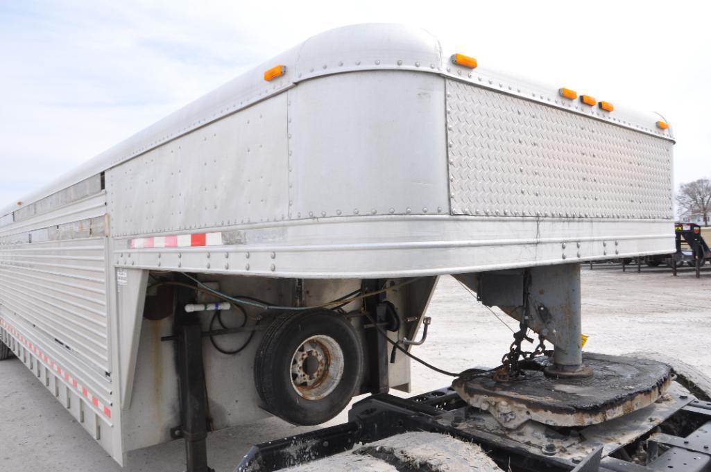 1998 Featherlite 32' aluminum livestock trailer