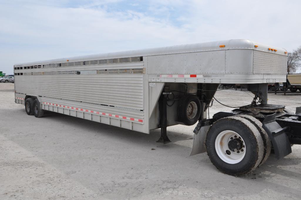 1998 Featherlite 32' aluminum livestock trailer