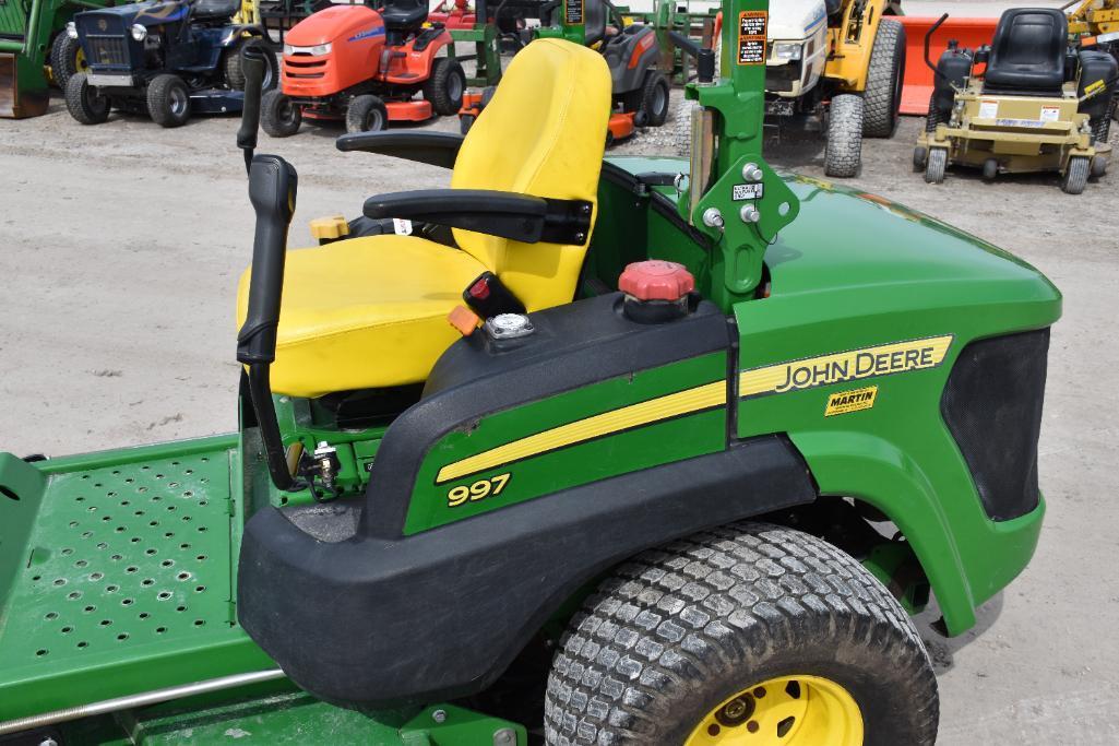 John Deere 997 zero turn mower