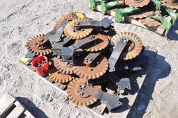 (23) Yetter no-till coulters & brackets