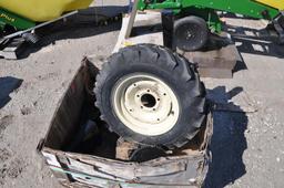Ground drive wheel for liquid applicator