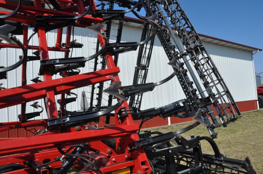 2021 Case-IH Tiger-Mate 255 32' field cultivator