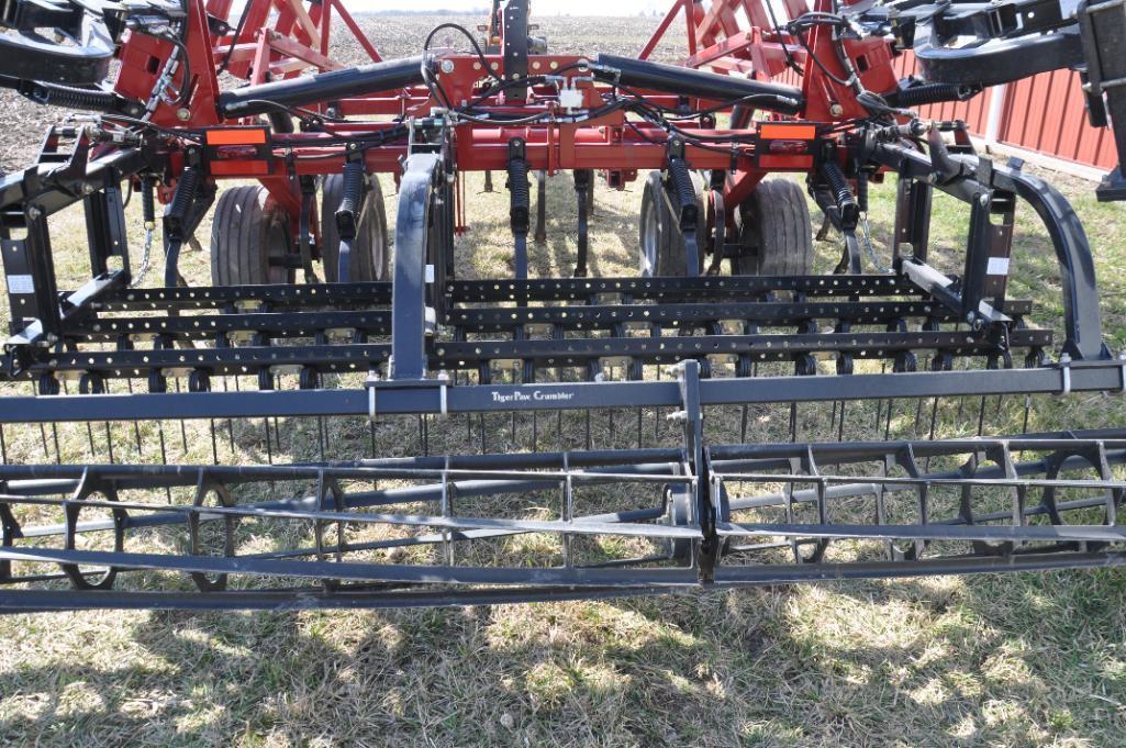 2021 Case-IH Tiger-Mate 255 32' field cultivator
