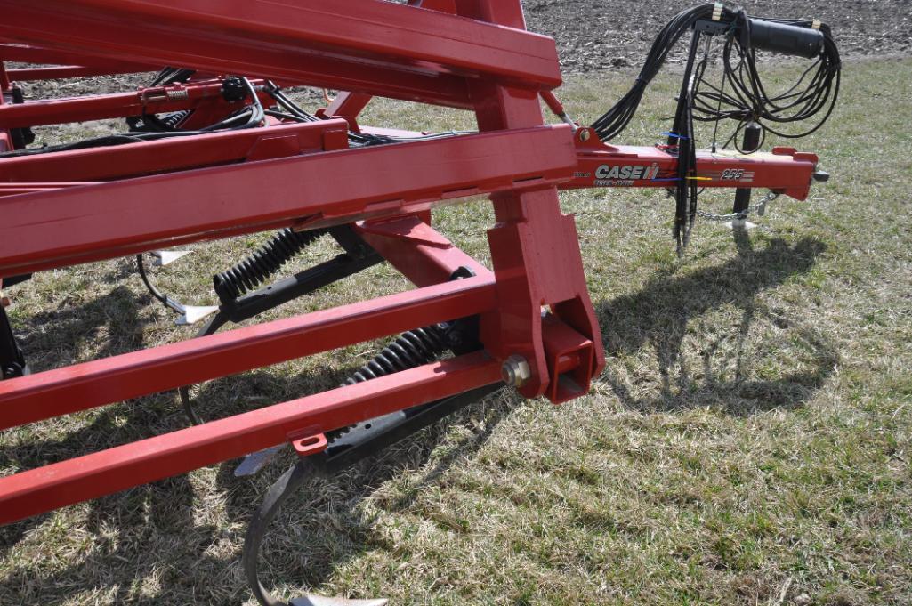2021 Case-IH Tiger-Mate 255 32' field cultivator