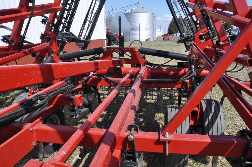 2021 Case-IH Tiger-Mate 255 32' field cultivator