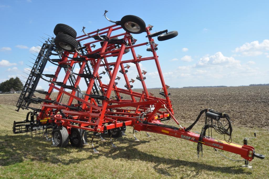 2021 Case-IH Tiger-Mate 255 32' field cultivator