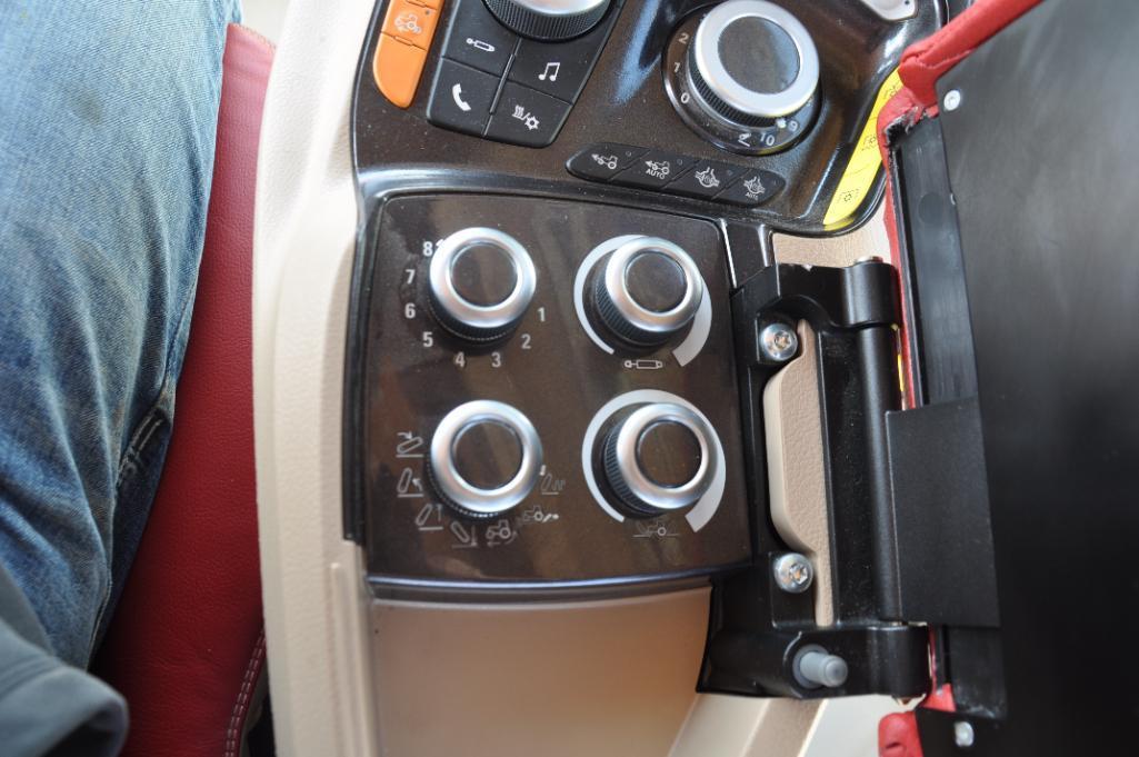 2021 Case-IH Magnum 340 MFWD tractor