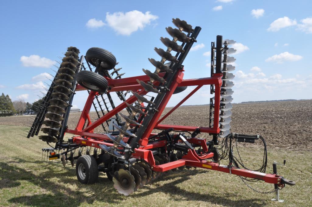 2010 Case-IH 340 32' disk