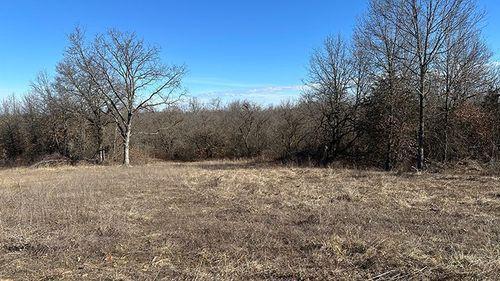 Tract 2 - 177.4 surveyed acres
