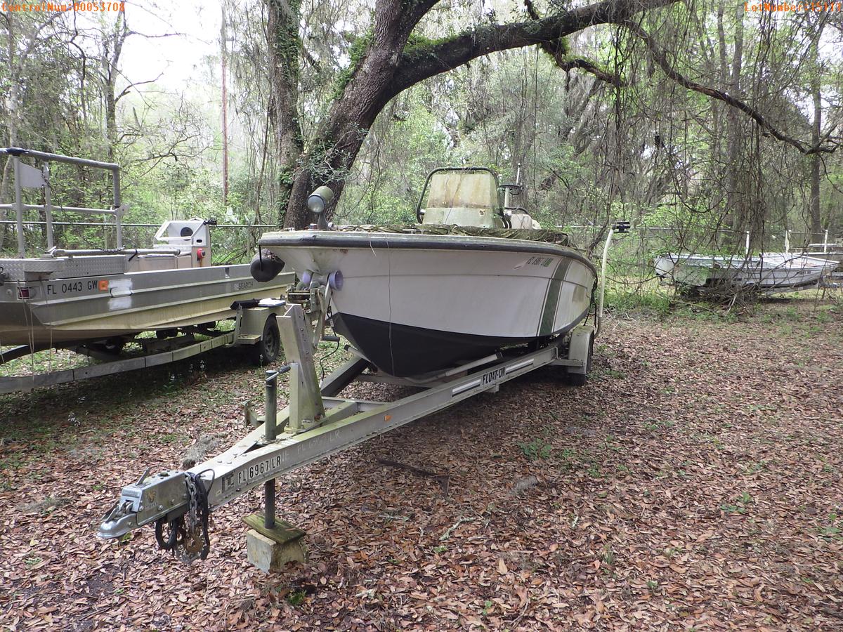 3-15111 (Vessels-Center console)  Seller: Florida State F.W.C. 2001 ANGL 22FT