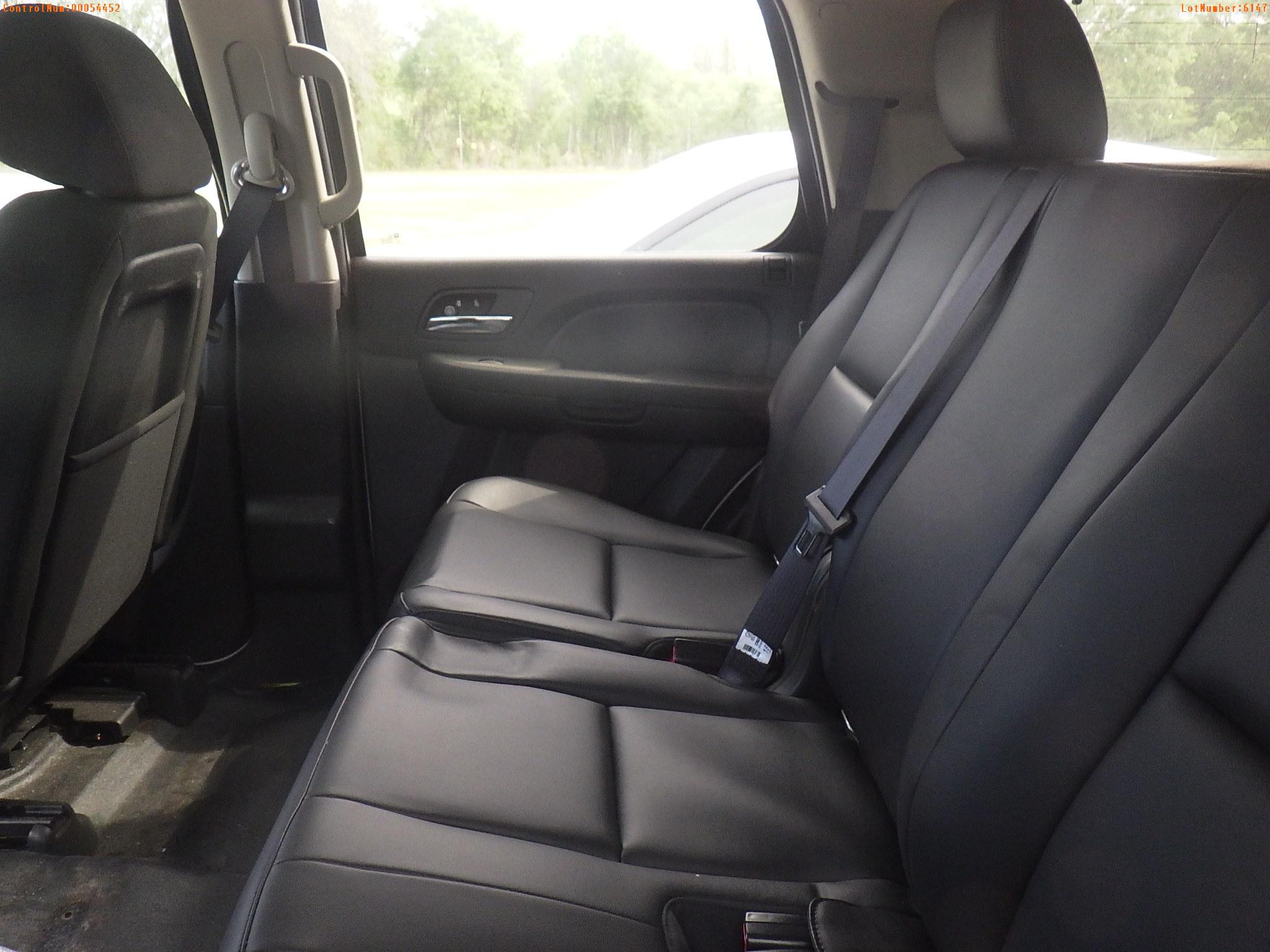 4-06147 (Cars-SUV 4D)  Seller: Gov-Pinellas County Sheriffs Ofc 2012 CHEV TAHOE
