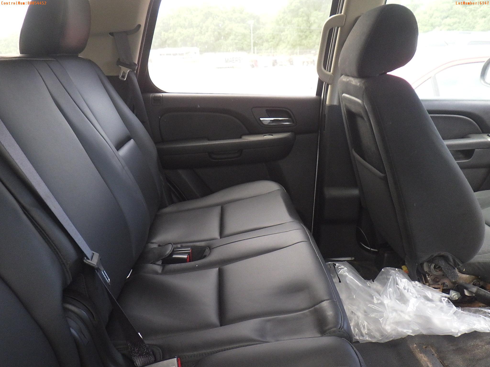 4-06147 (Cars-SUV 4D)  Seller: Gov-Pinellas County Sheriffs Ofc 2012 CHEV TAHOE