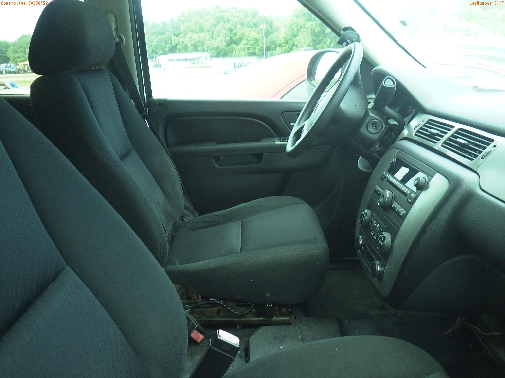 4-06147 (Cars-SUV 4D)  Seller: Gov-Pinellas County Sheriffs Ofc 2012 CHEV TAHOE