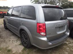 4-06152 (Cars-Van 4D)  Seller: Gov-Pinellas County Sheriffs Ofc 2015 DODG GRANDC
