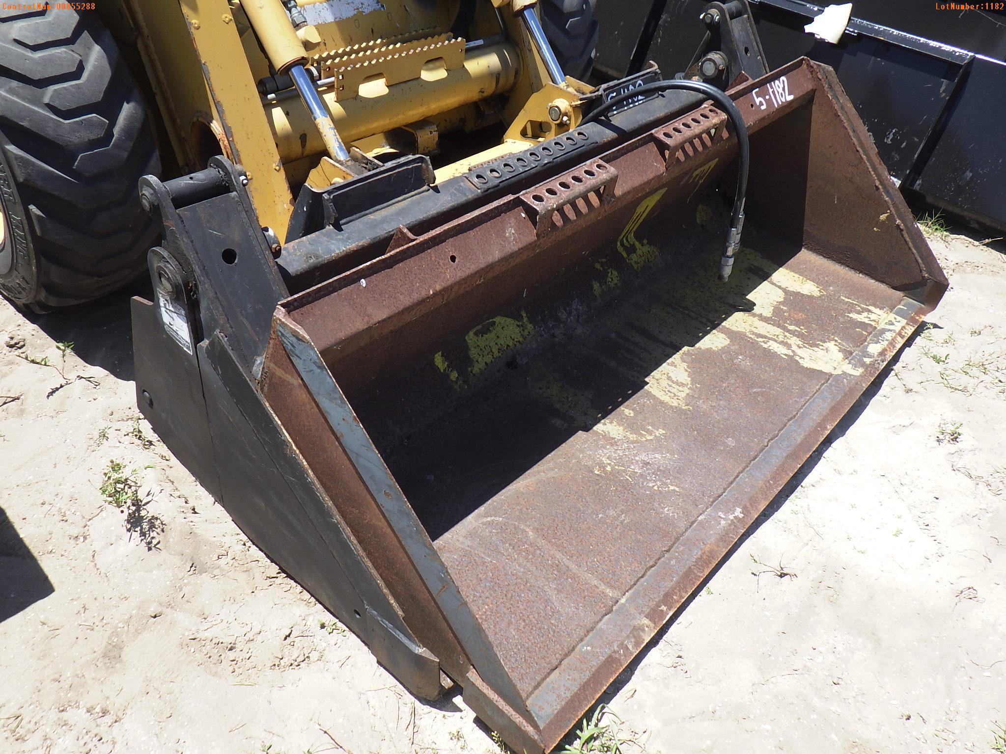 5-01182 (Equip.-Loader skid steer)  Seller:Private/Dealer JOHN DEERE 325 SKID ST